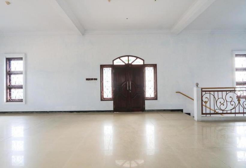 ホテル Spot On 1797 Narita Family Residence