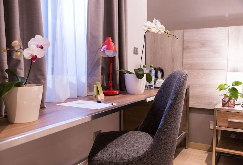 Отель Surya Lima