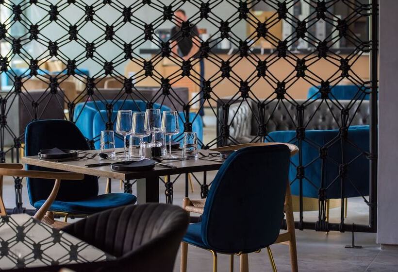 Vivari Hotel And Spa By Mantis