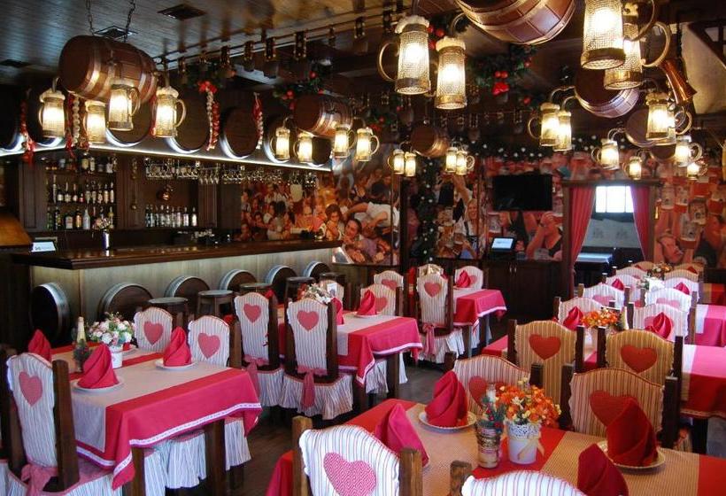 هاستل готель баварія