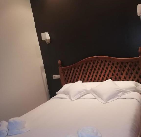 El Cuirgu Apartamentos