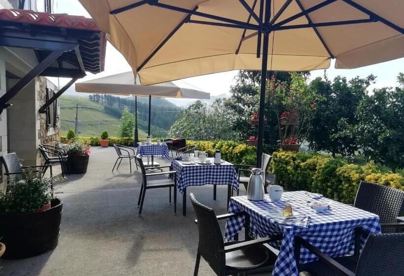 هتل Astei Nekazalturismoa