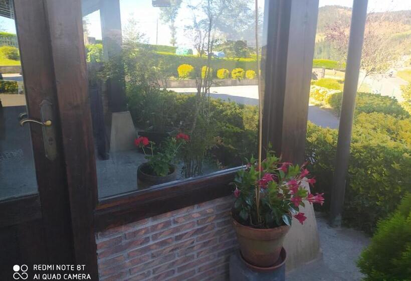 هتل Astei Nekazalturismoa