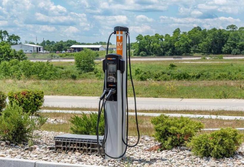 בית מלון כפרי Comfort Suites