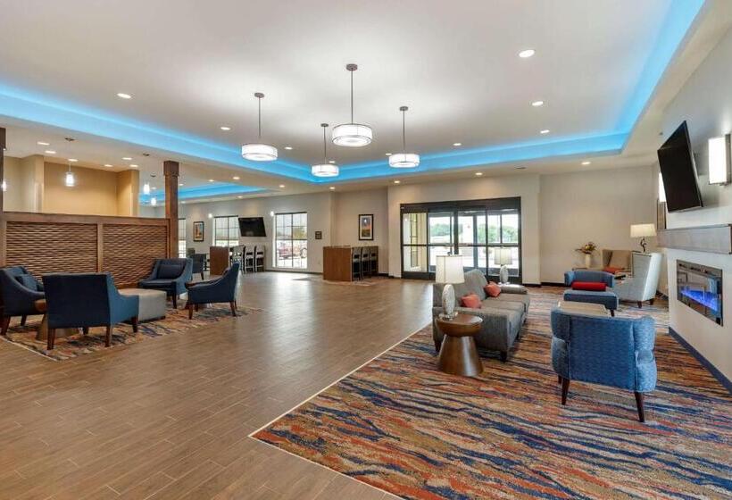 בית מלון כפרי Comfort Suites