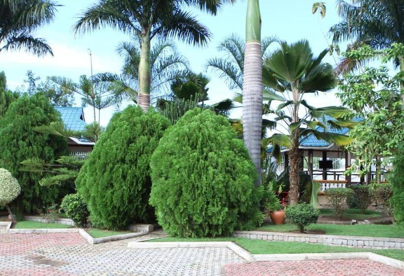 בית מלון כפרי Lesa Garden