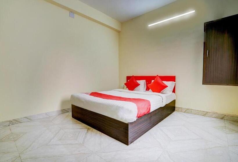 Отель O Avisi Residency