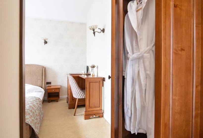 Red Confort Hotel Boutique