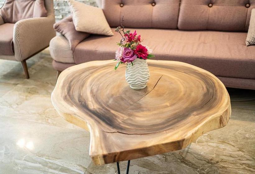 Red Confort Hotel Boutique