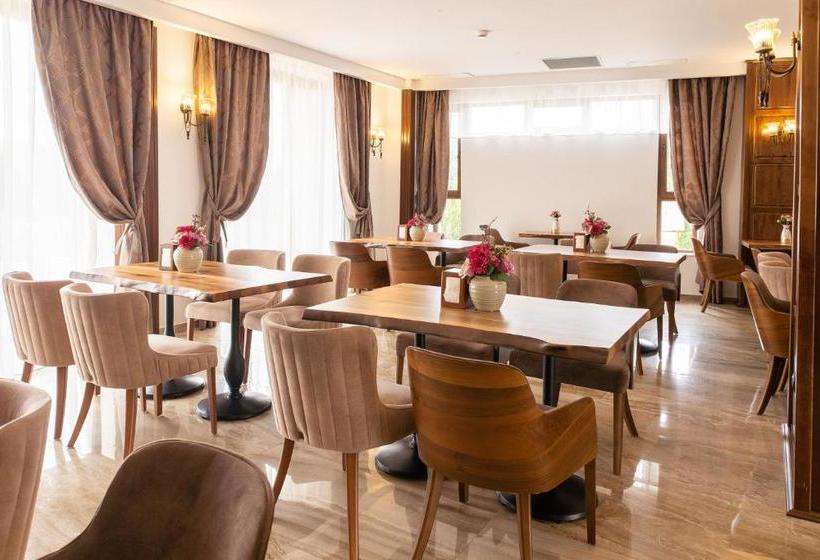 Red Confort Hotel Boutique