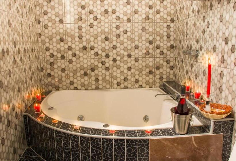 酒店 Serk Ana Suite Hostal