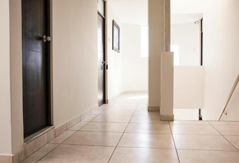 酒店 Serk Ana Suite Hostal