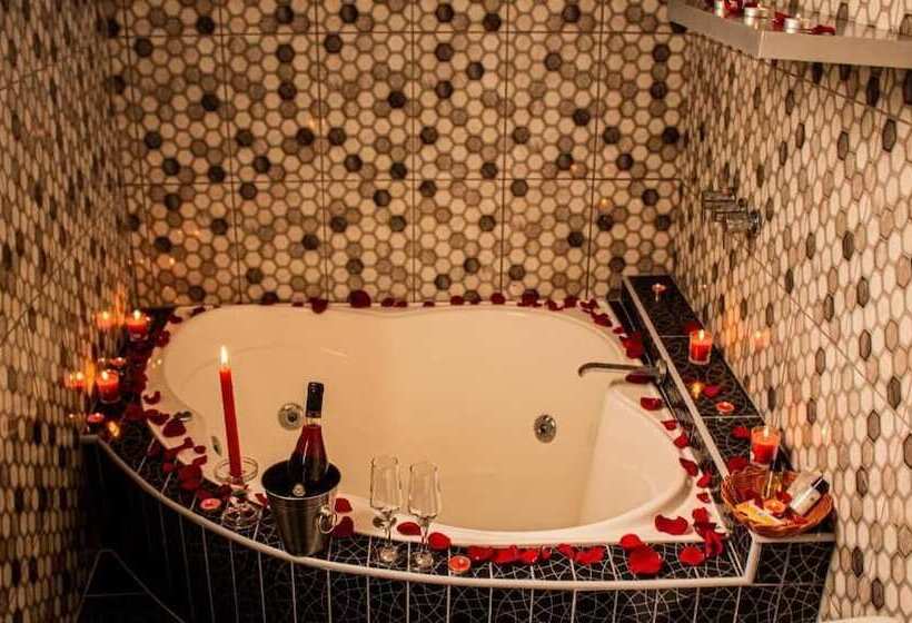 酒店 Serk Ana Suite Hostal