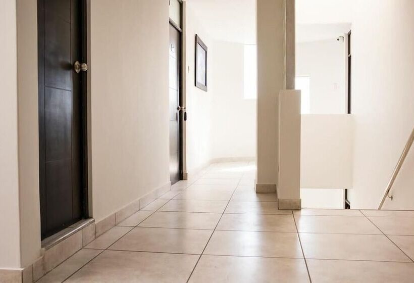 酒店 Serk Ana Suite Hostal