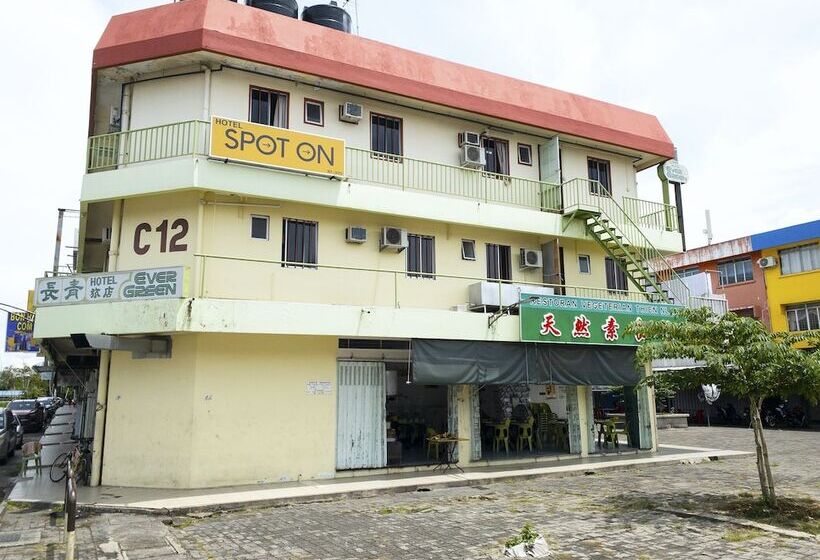 فندق Spot On 89582 Evergreen