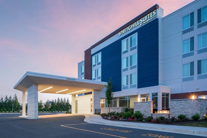 בית מלון כפרי Springhill Suites Winchester