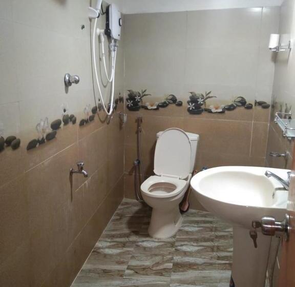 膳宿费 Emikio Mirissa