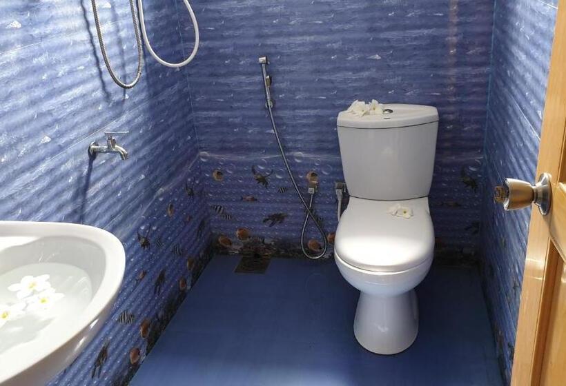 膳宿费 Emikio Mirissa