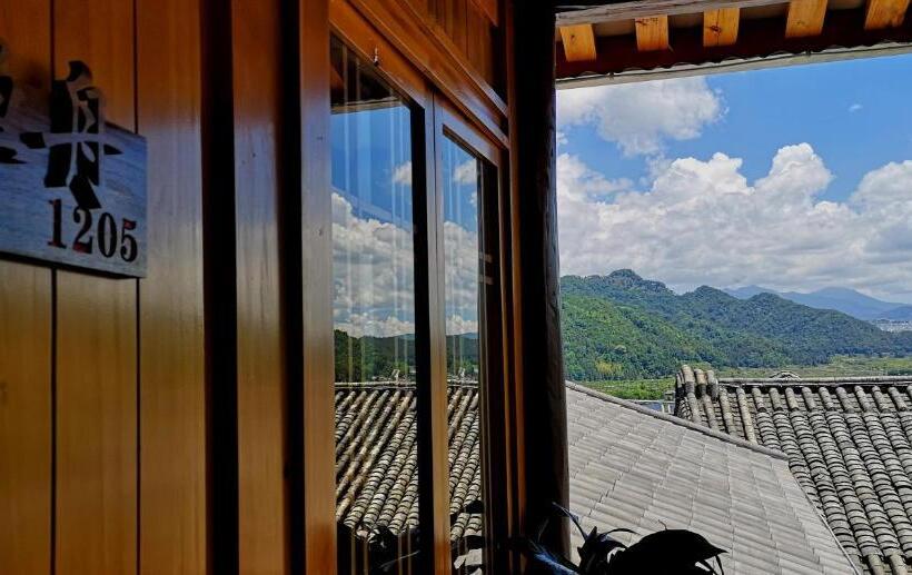 Пансион Floral Tengchong Mountain Residence