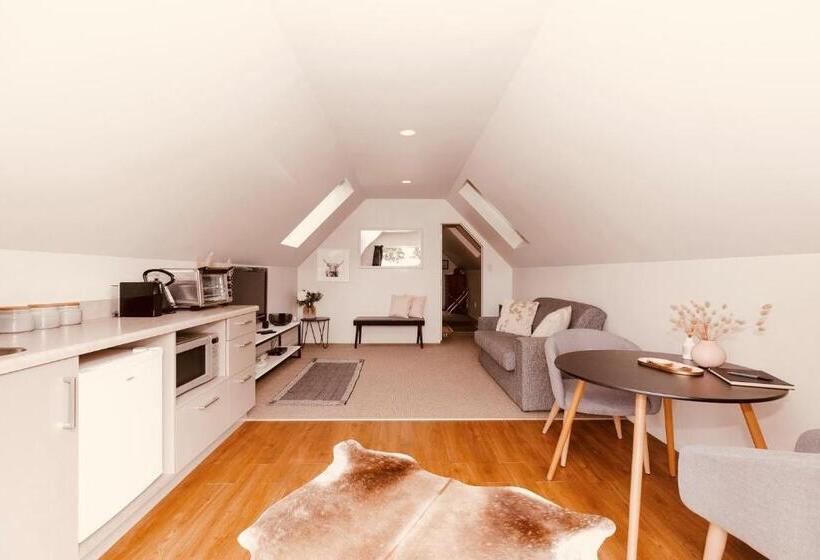 مبيت وإفطار Hiwinui Country Estate