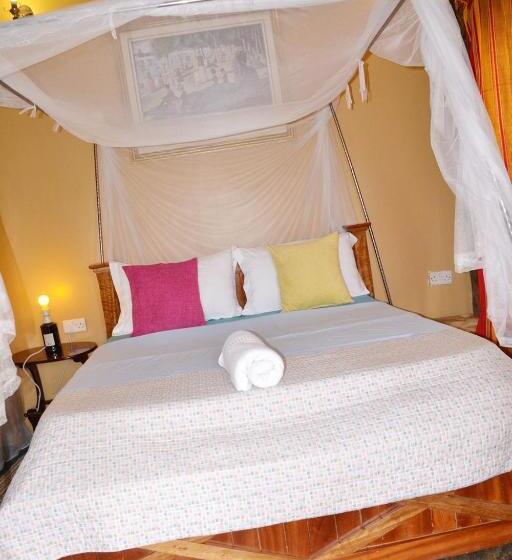 تختخواب و صبحانه Mondi Lodge Kisoro