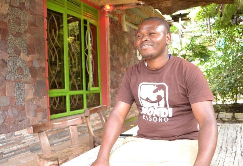 تختخواب و صبحانه Mondi Lodge Kisoro