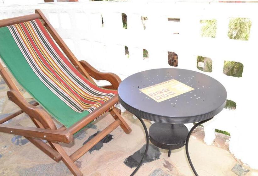 تختخواب و صبحانه Mondi Lodge Kisoro