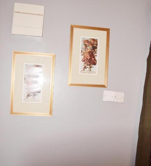 تختخواب و صبحانه Mondi Lodge Kisoro