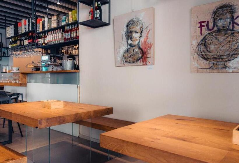 ホテル Albergo Centrale