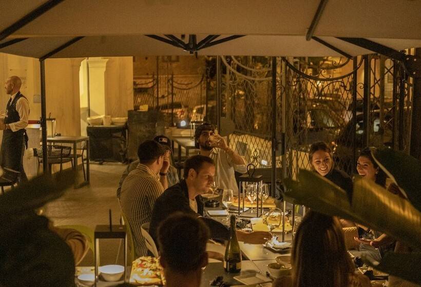 호텔 Albergo Centrale