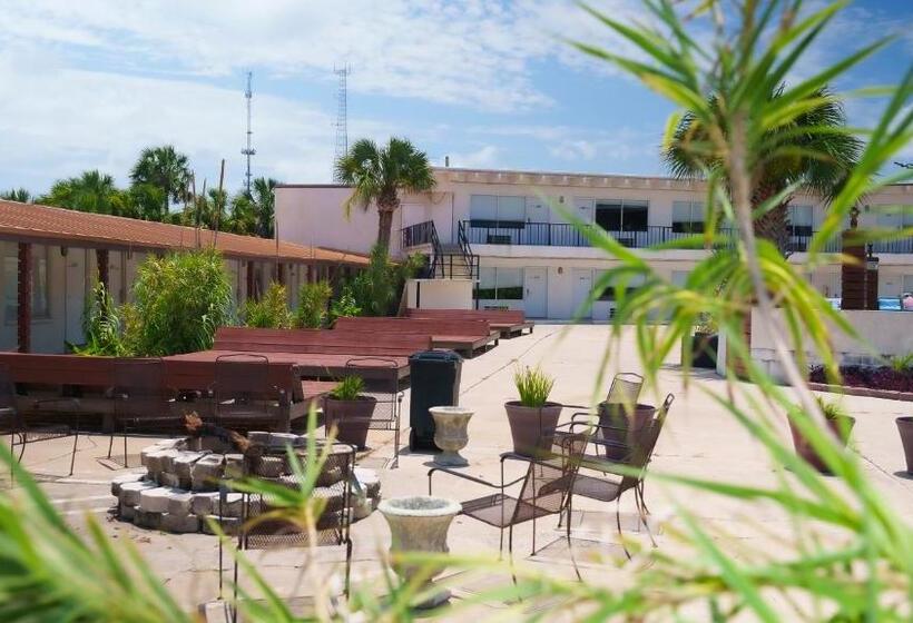 فندق Banana Peel Lodge