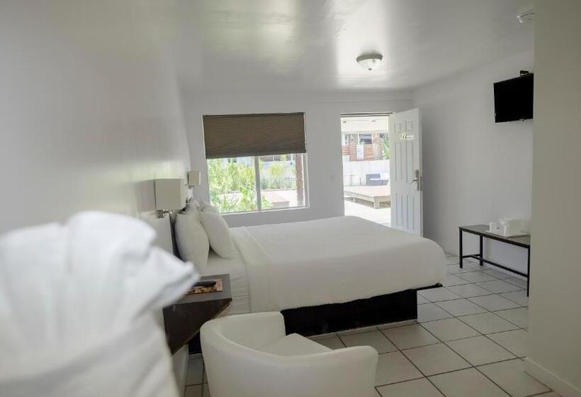 فندق Banana Peel Lodge