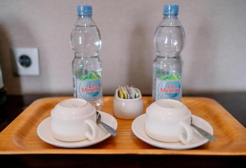 בית מלון כפרי Beth Kasegaran Theresia