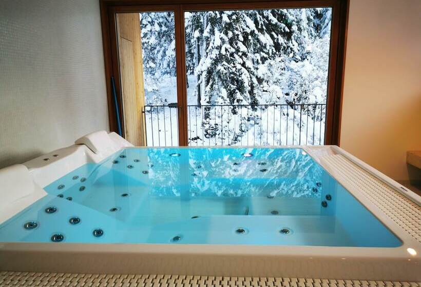 בית מלון כפרי Campra Alpine Lodge & Spa