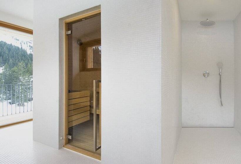 בית מלון כפרי Campra Alpine Lodge & Spa