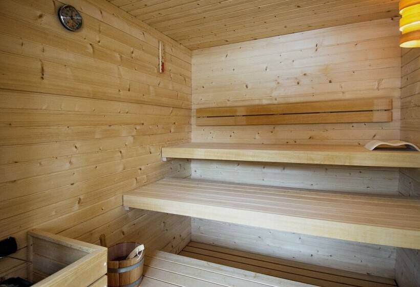 ホテル Campra Alpine Lodge & Spa