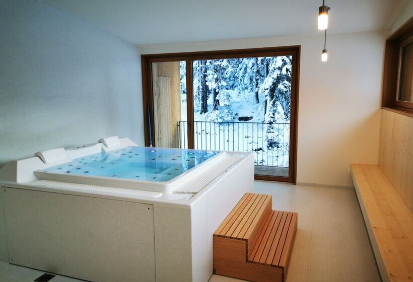 בית מלון כפרי Campra Alpine Lodge & Spa