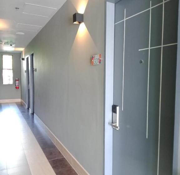 Отель Felicity Island