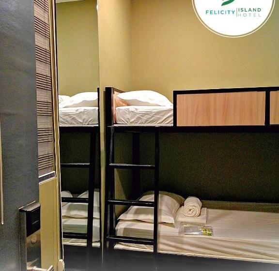 Отель Felicity Island