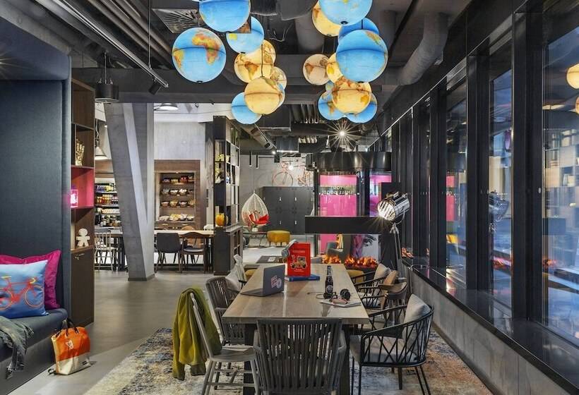 ホテル Moxy Lausanne City