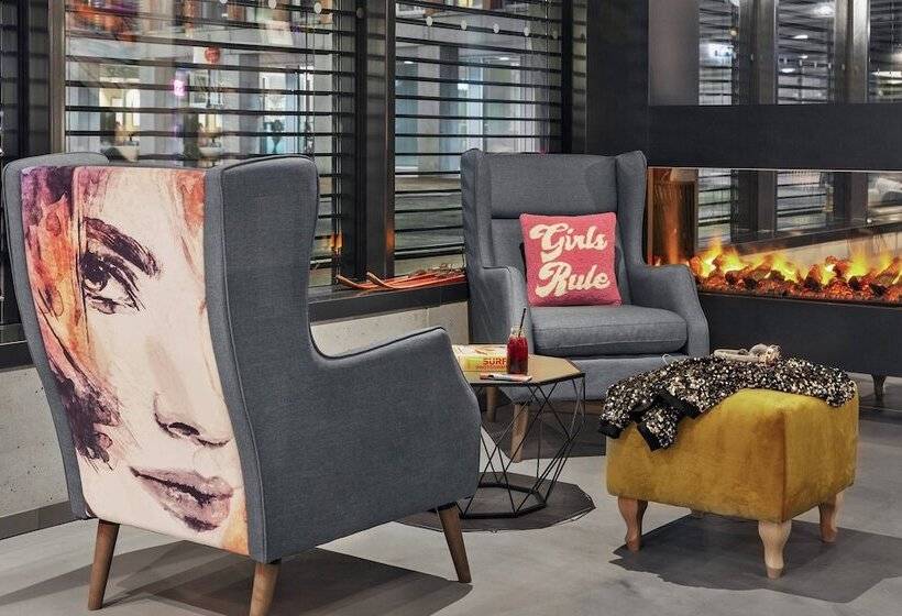 ホテル Moxy Lausanne City