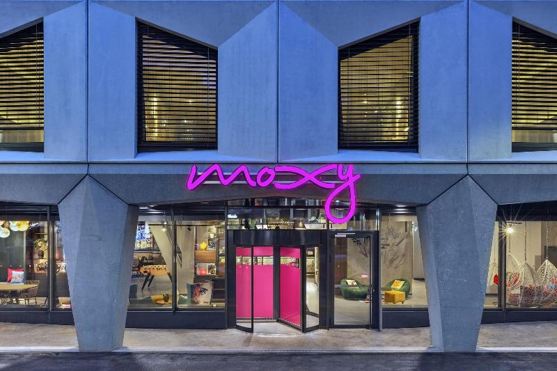 ホテル Moxy Lausanne City