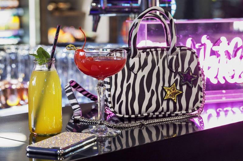 ホテル Moxy Lausanne City