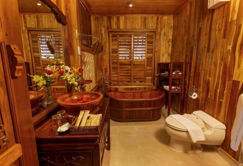 هتل Old Town Resort Phu Quoc