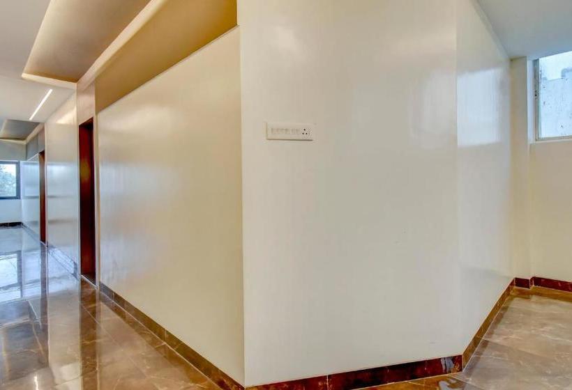 ホテル Oyo 63444  Ganesh Executive