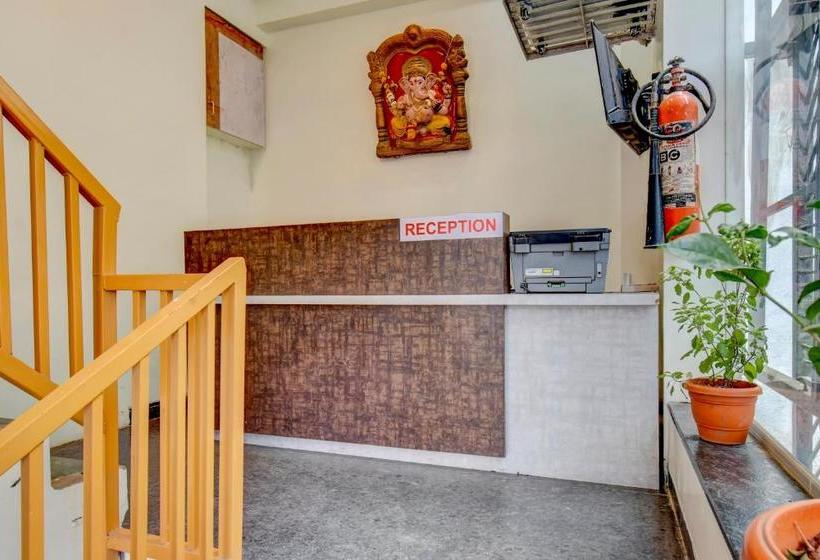 ホテル Oyo 63444  Ganesh Executive