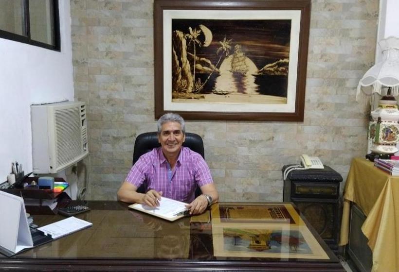 Отель Puerta Del Sol