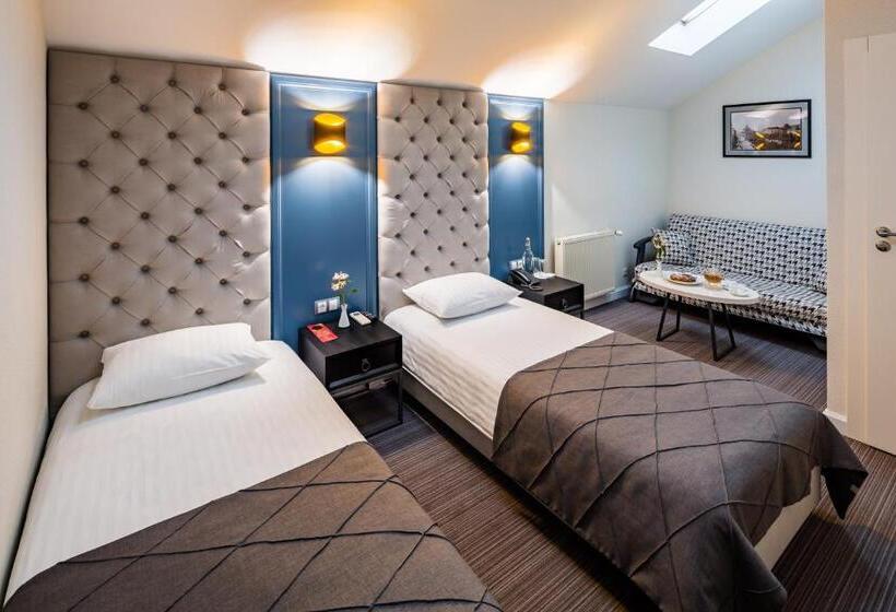 فندق Rafael готель рафаель