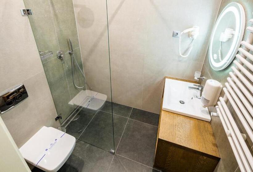 فندق Rafael готель рафаель