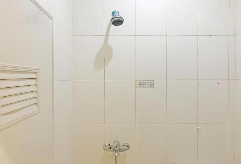 ホテル Reddoorz Syariah Near Jam Gadang Bukittinggi 2